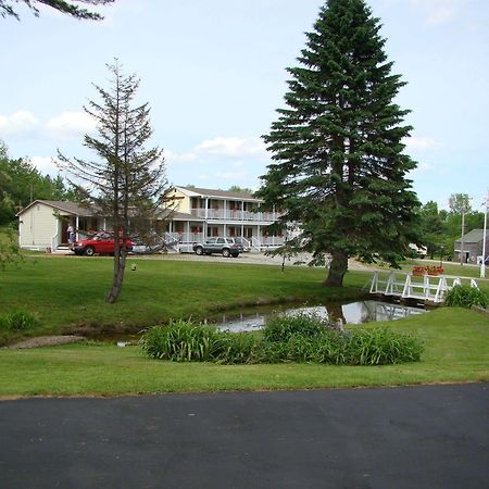 Bay Leaf Cottages & Bistro Lincolnville Exterior photo