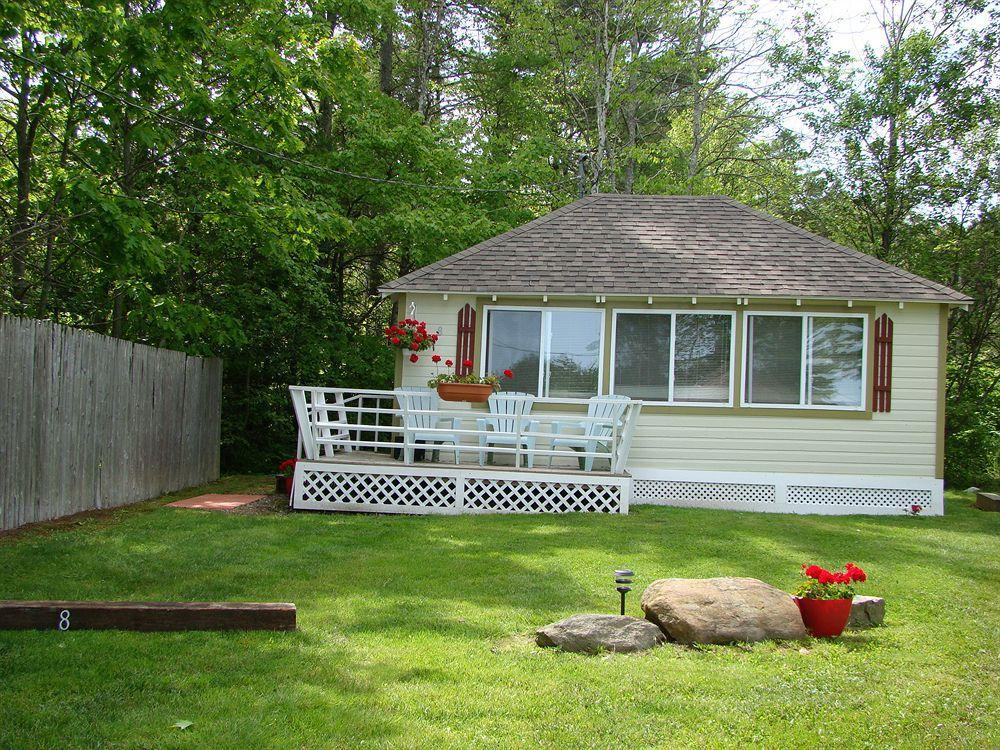 Bay Leaf Cottages & Bistro Lincolnville Exterior photo