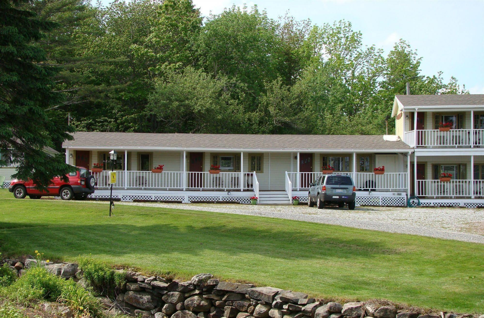 Bay Leaf Cottages & Bistro Lincolnville Exterior photo